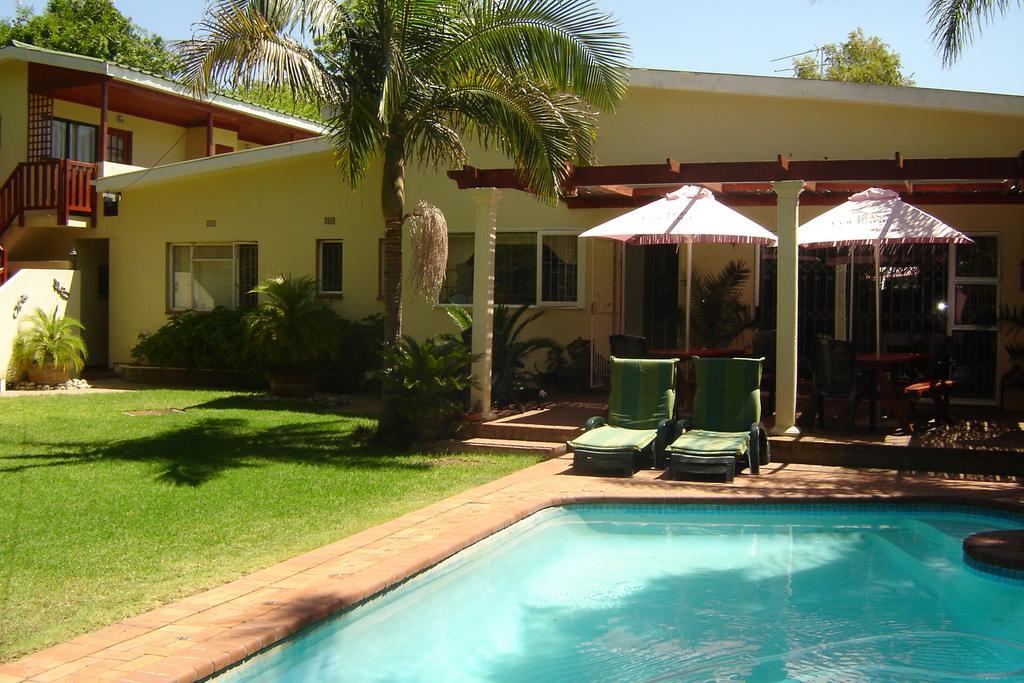 Cedar Lodge Guest House โรเบิร์ตสัน ภายนอก รูปภาพ